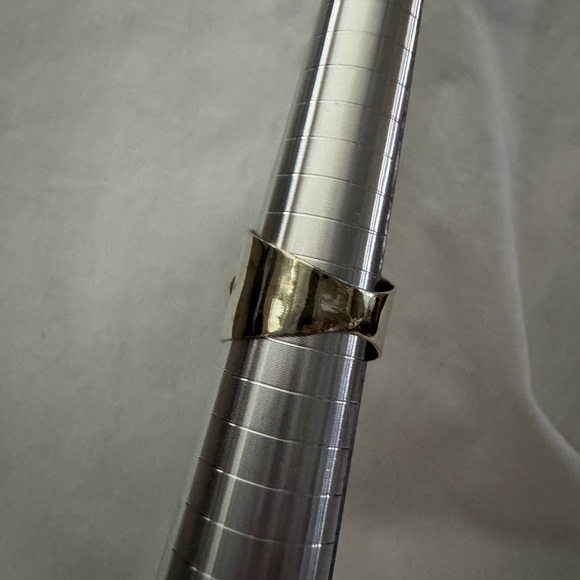 Vintage Wide Band Pearl Statement Ring - Picture 4 of 6